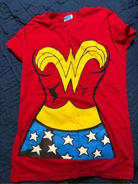 Women's Red Wonder Graphic Tee